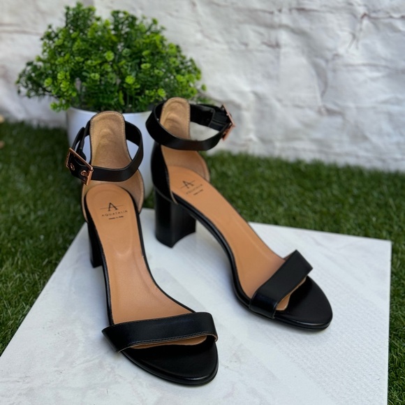 Aquatalia Sadey leather ankle strap sandals size 8 NWT - Picture 8 of 13